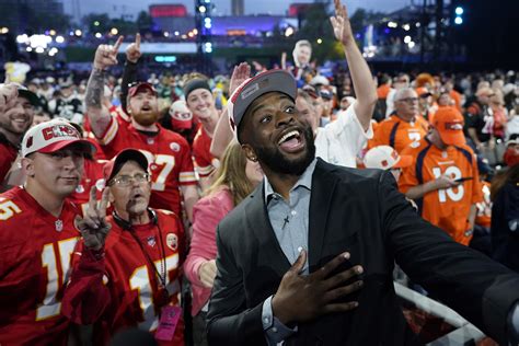 Chiefs address biggest needs during hometown NFL draft